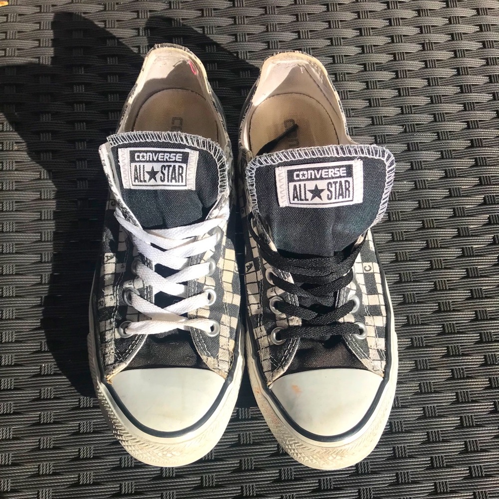 Vintage cross puzzle low top size 9 converses